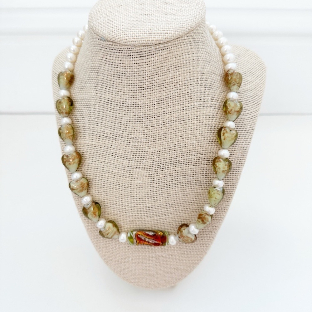 NWT Genuine Murano Glass, Lampwork Glass & Pearls Necklace Hearts Green White